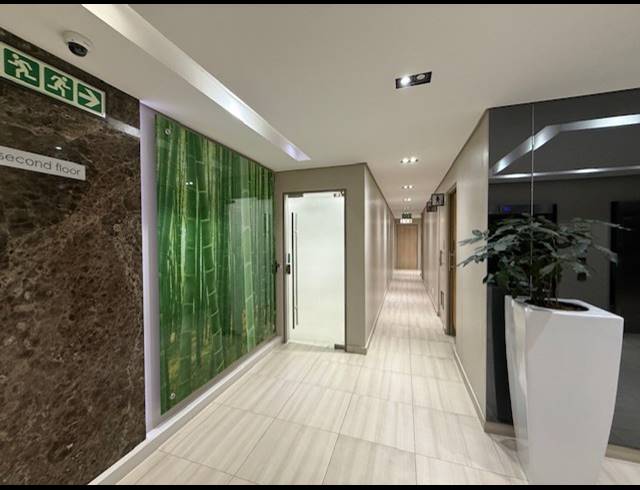472M² OFFICE TO LET IN CLAREMONT